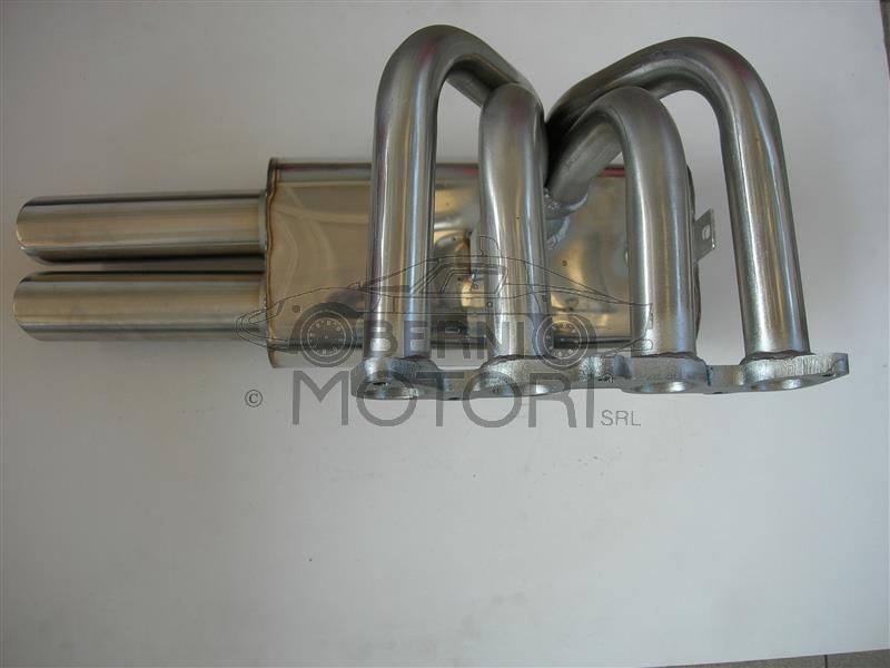 Full one-piece exhaust system. Diameter of exit pipes: 61mm. Weight 9,0kgs